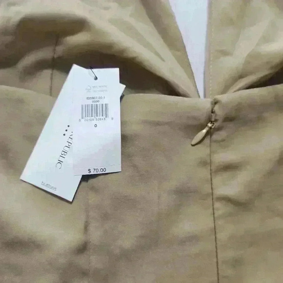 BANANA REPUBLIC PLEATED HALTER TOP - Picture 7 of 9